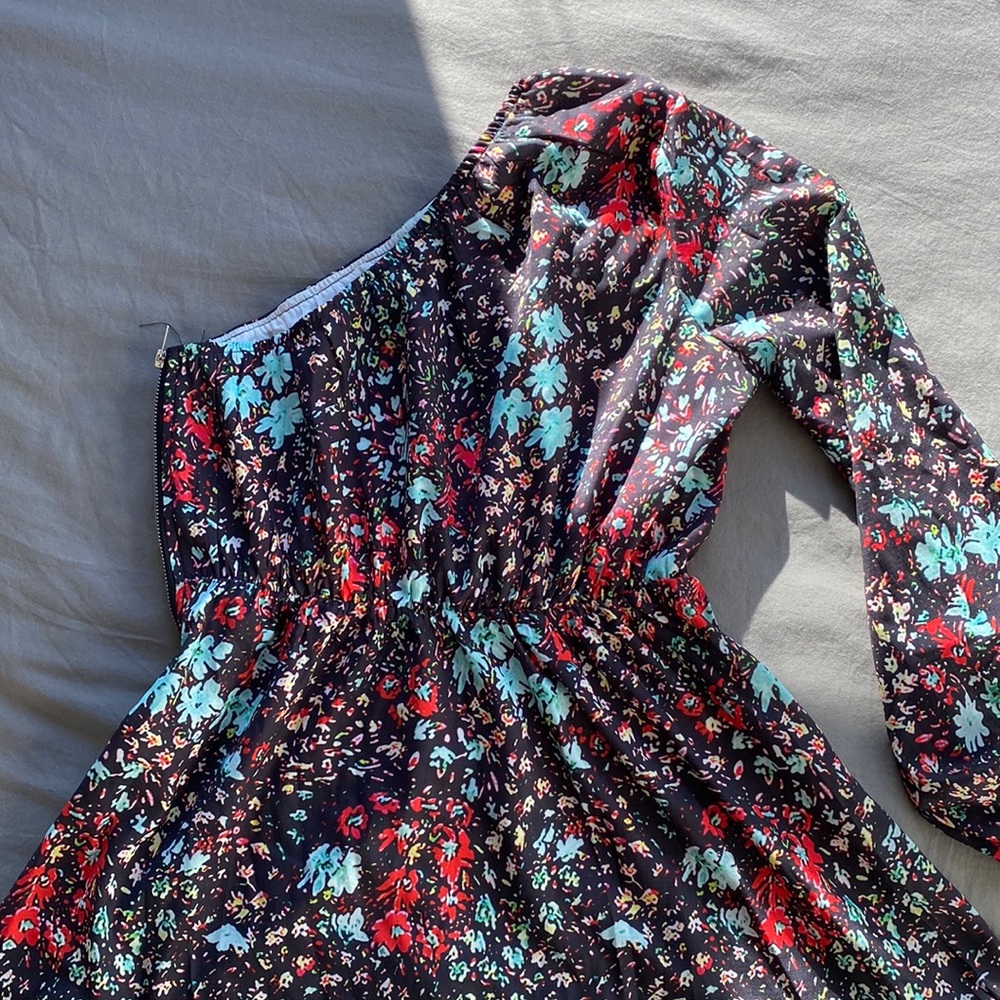 One shoulder dress